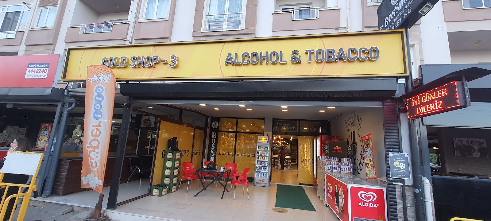 Gold Shop 1 Alcohol & Tobacco mekanı