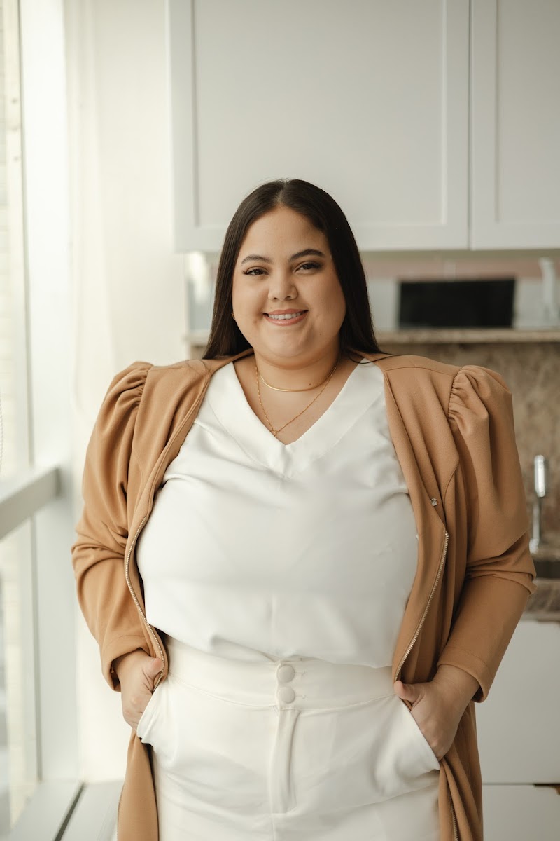 🟢 Dra. Karla Capistrano - foto 5