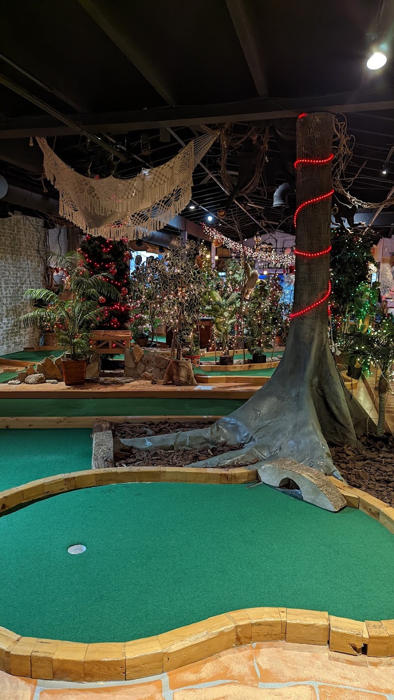 Captain Jack's Miniature Golf banner