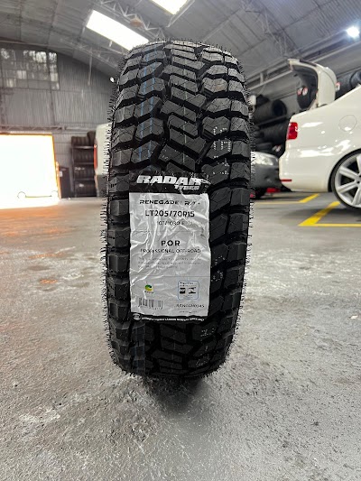 Foto de Pneus X Auto Center - Oficina Mecânica