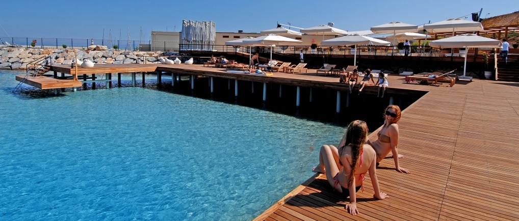 Blue Point Didim Beach Club mekanı
