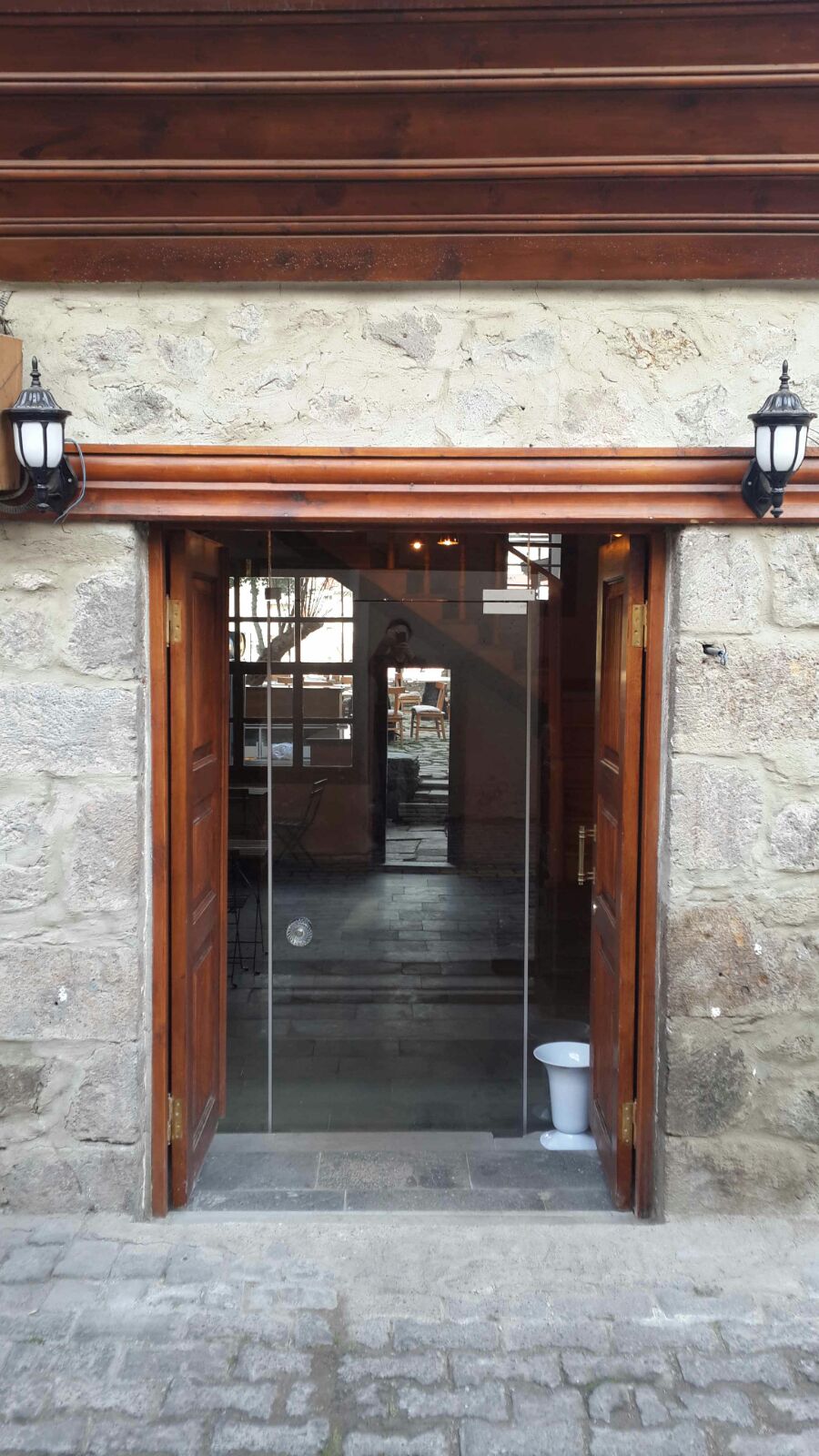 Berweuli Ala Carte Cafe Restaurant mekanı