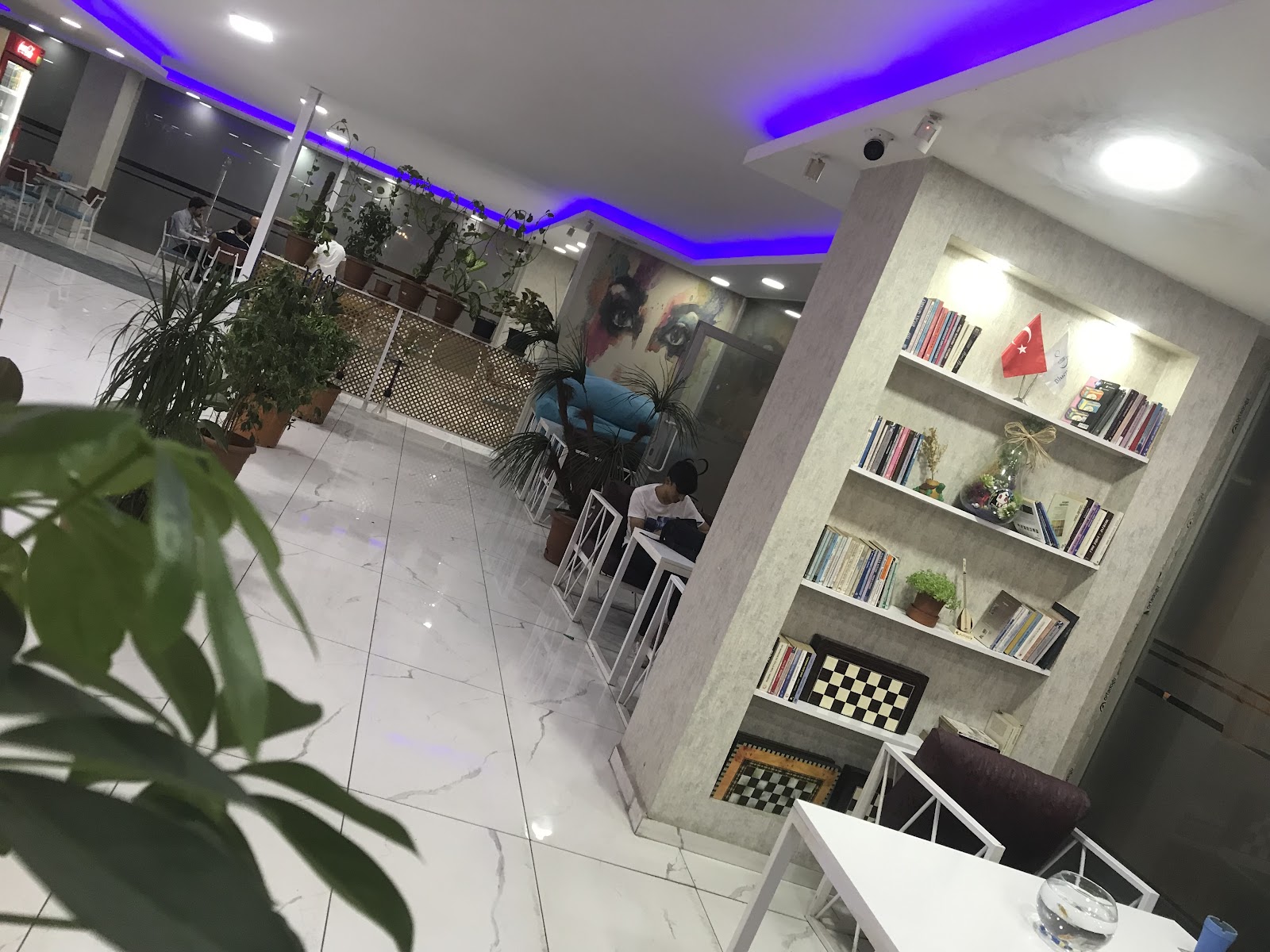 Batman Blueport Cafe mekanı