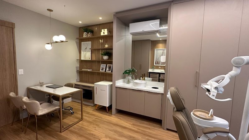 Dra. Eliza Ramos (Ramos e Tefili Odontologia) - foto 2