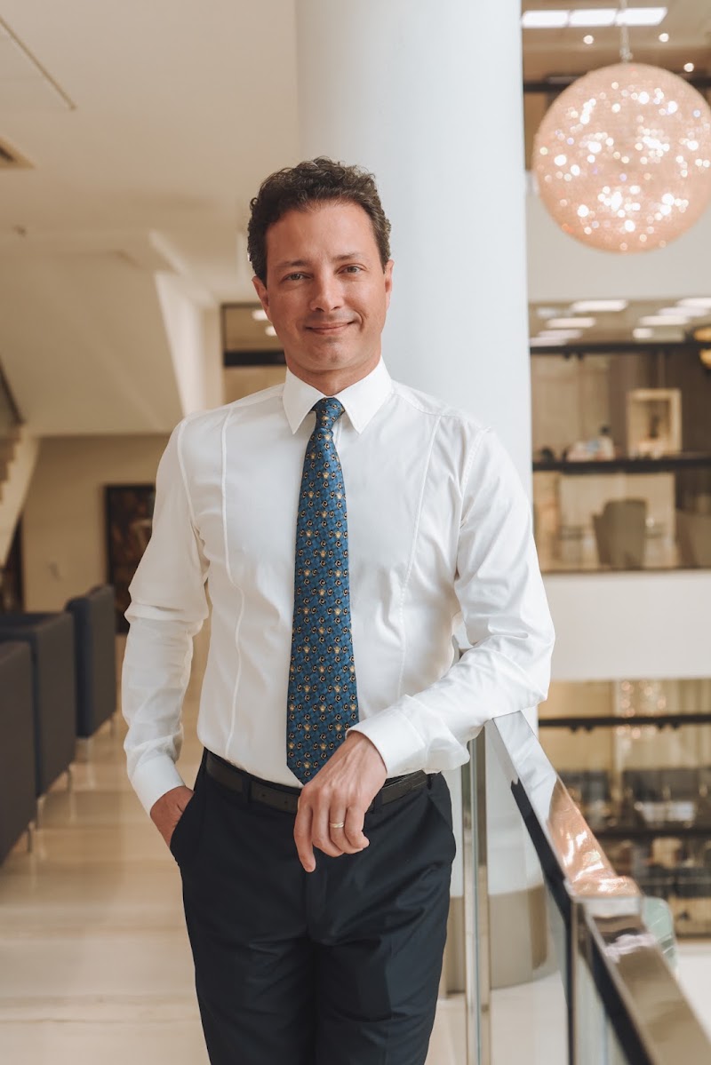 Dr. Vinícius Ghanem - Oftalmologista Joinville Catarata e Refrativa