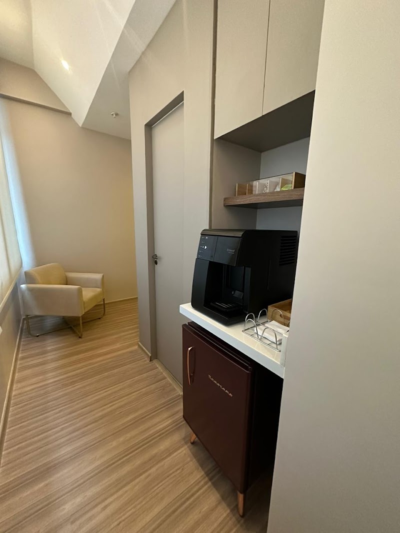 Dr. VINÍCIUS BARÇAL ODONTOLOGIA - foto 3