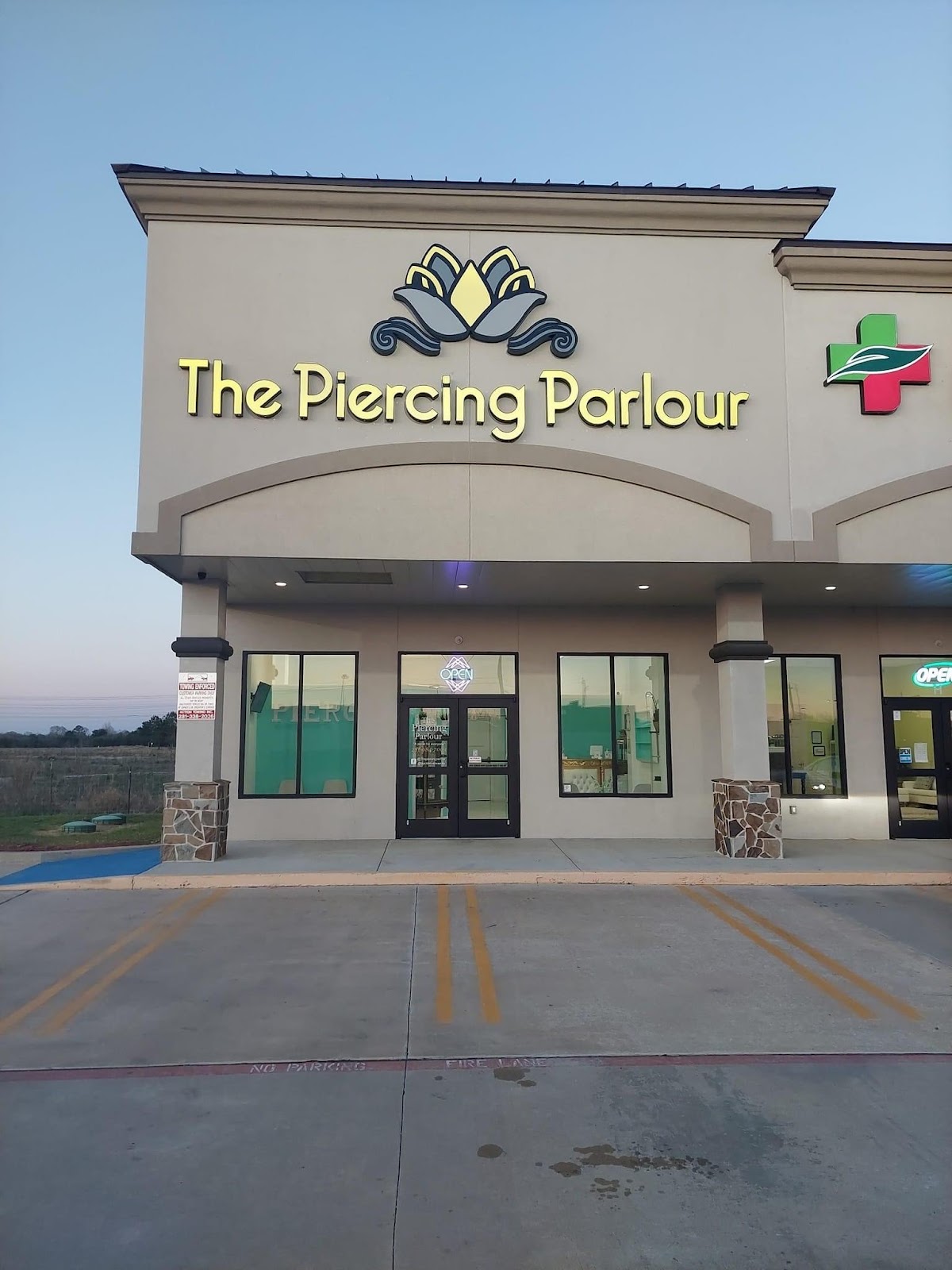The Piercing Parlour — tattoo studio near Pearland