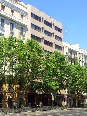 Residencia Grupo Amavir — C. de la Infanta Mercedes, 90, 2ª planta, Tetuán, 28020 Madrid, España