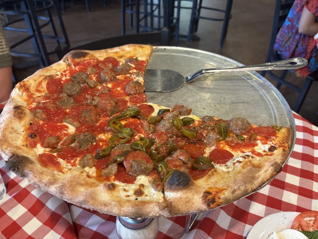 Grimaldi's Pizzeria photo 3