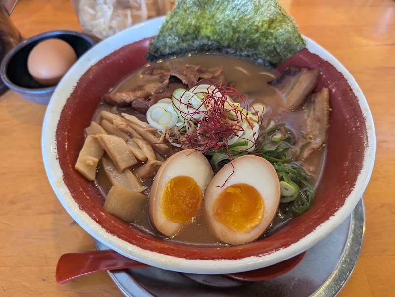 徳島ラーメン麺王 神戸大津和店 写真3