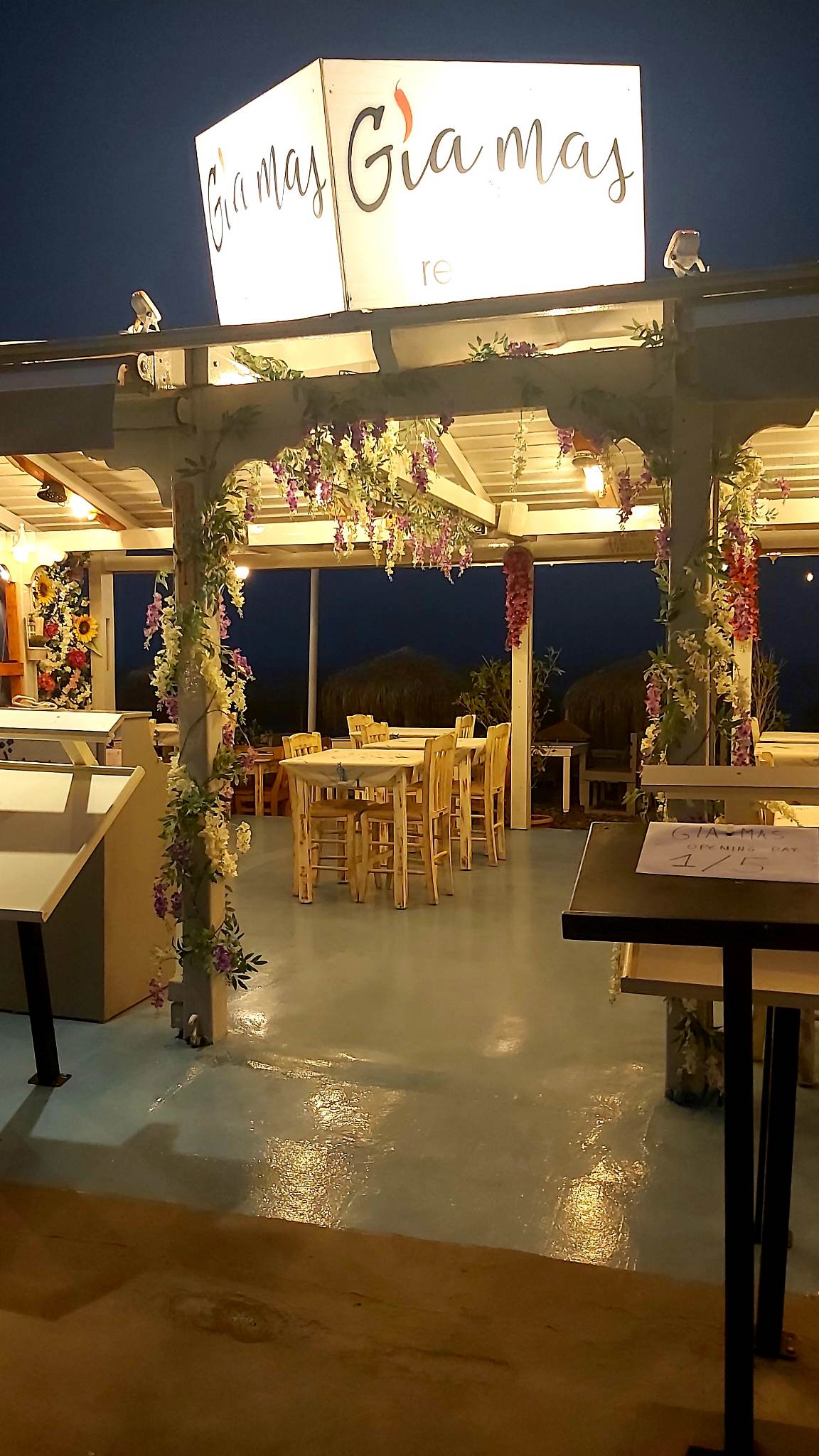 Gia Mas Santorini in santorini