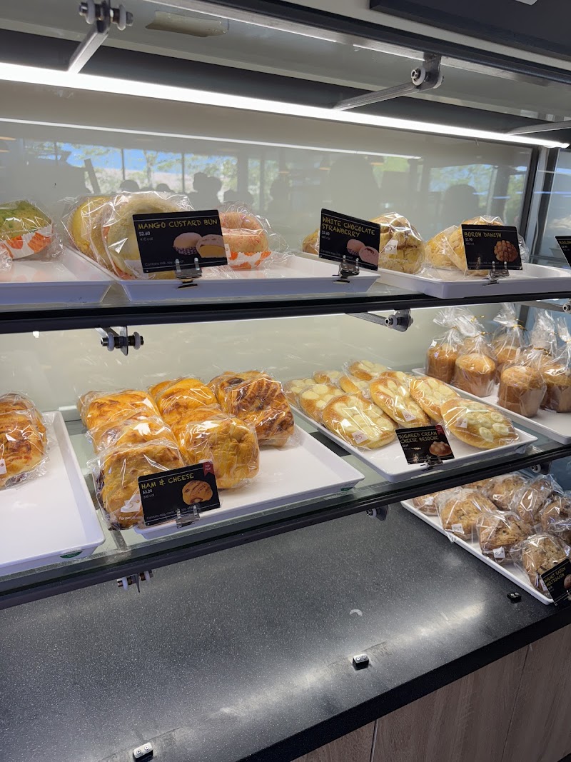 85°C Bakery Cafe - Lynnwood photo 4