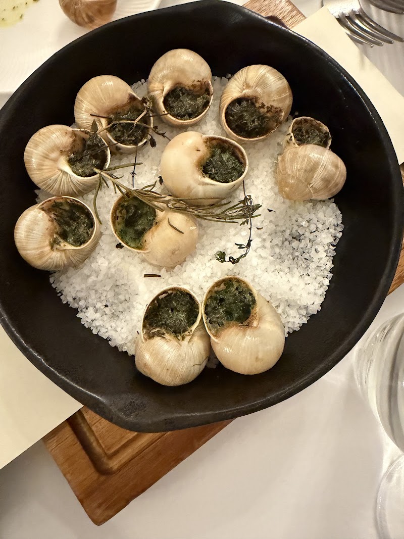 Saveur Restaurant photo 6