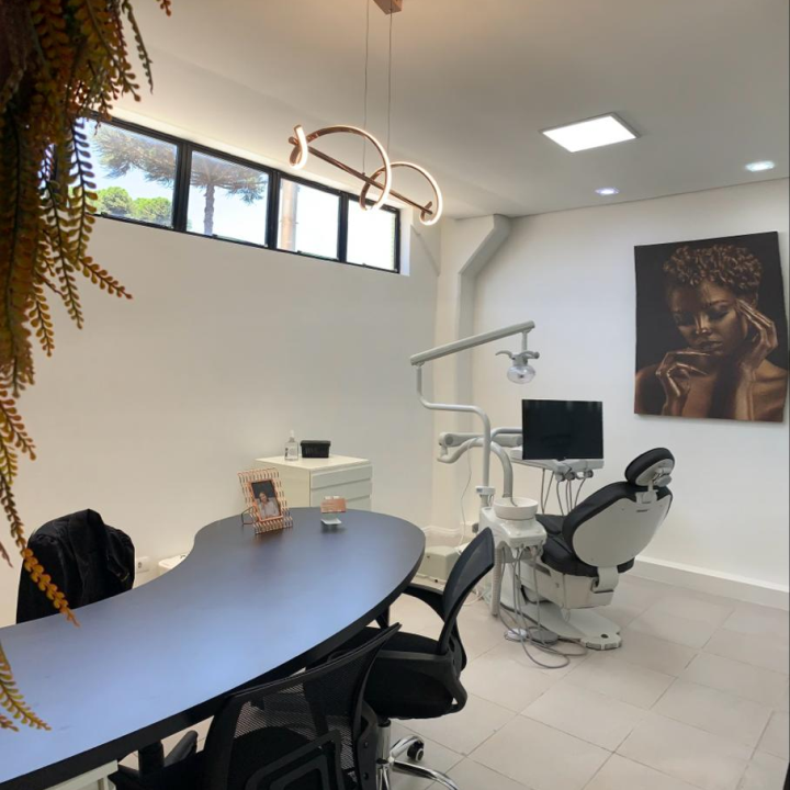 Odonto Alpha - Dentista Santa Felicidade Curitiba. Implantes Dentários, Aparelhos Ortodônticos, Próteses Dentárias. - foto 4