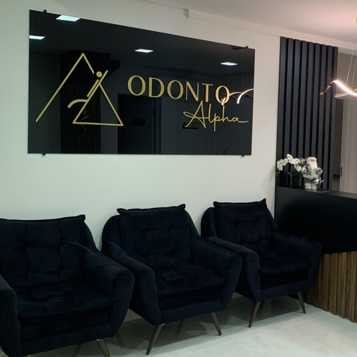 Odonto Alpha - Dentista Santa Felicidade Curitiba. Implantes Dentários, Aparelhos Ortodônticos, Próteses Dentárias.