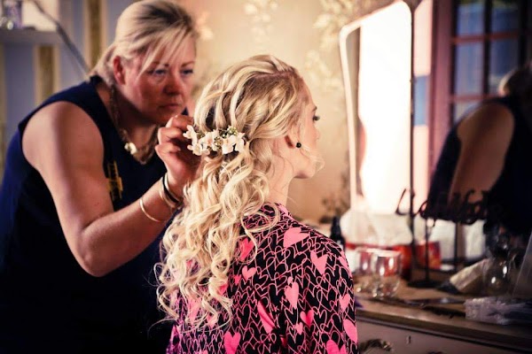 AKT Hair Trendz photo 3