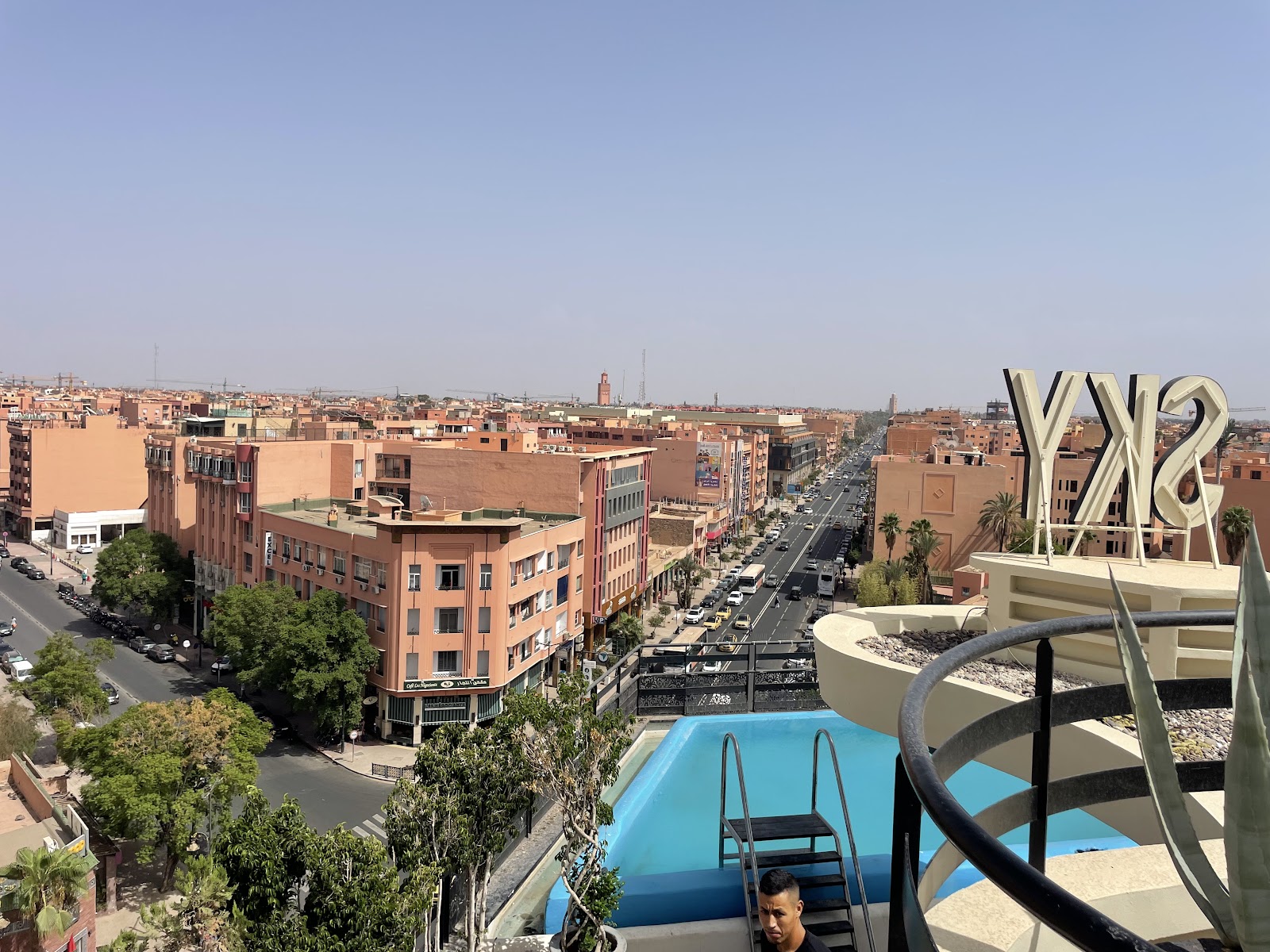 Sky Bar - La Renaissance — photo 3