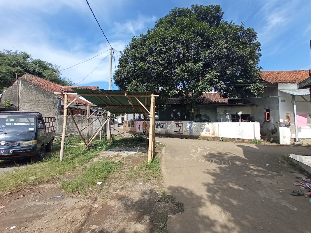 Kontrakan Pak Ocid Bubulak