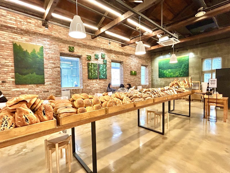 MAYBELL BAKERY Time Square 3