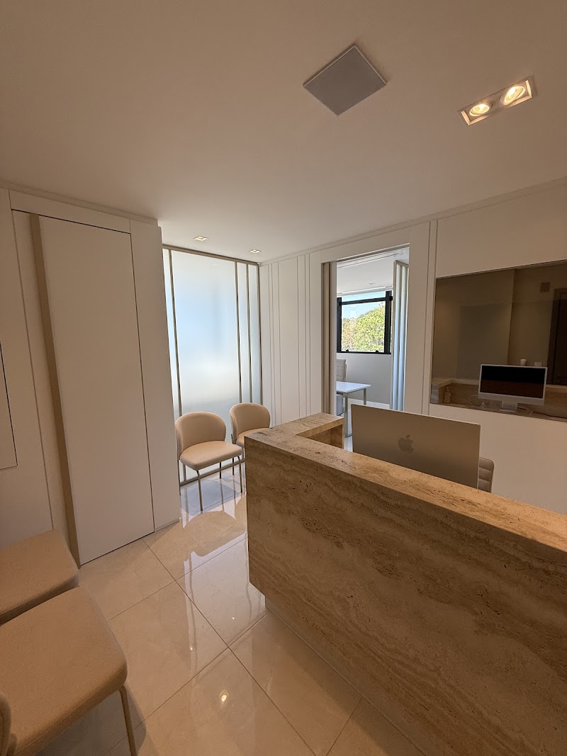 Dra Julia Brito - foto 2