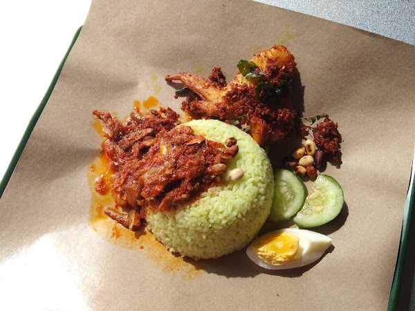Restaurant Nasi Lemak Kukus Abang Z - Photo 1