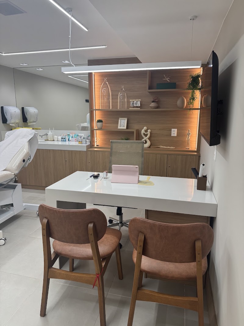 Foto de Dra. Thayane Lemos, Dermatologista