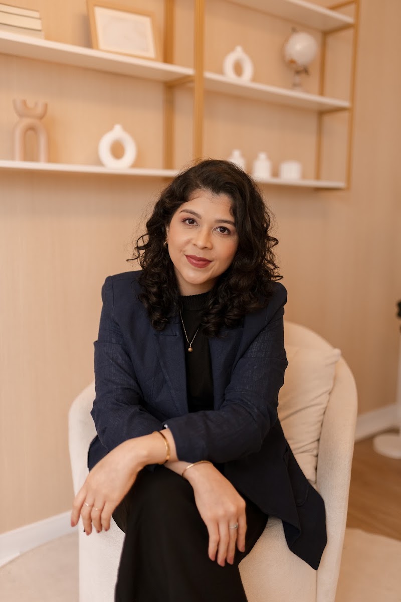 Dra. Thayane Lemos, Dermatologista