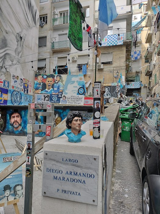Murales Diego Armando Maradona - Quartieri Spagnoli fotoğraf 1