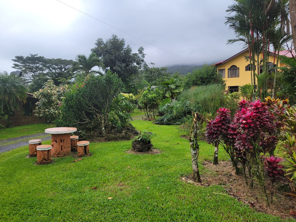 Arenal Tropical Suites