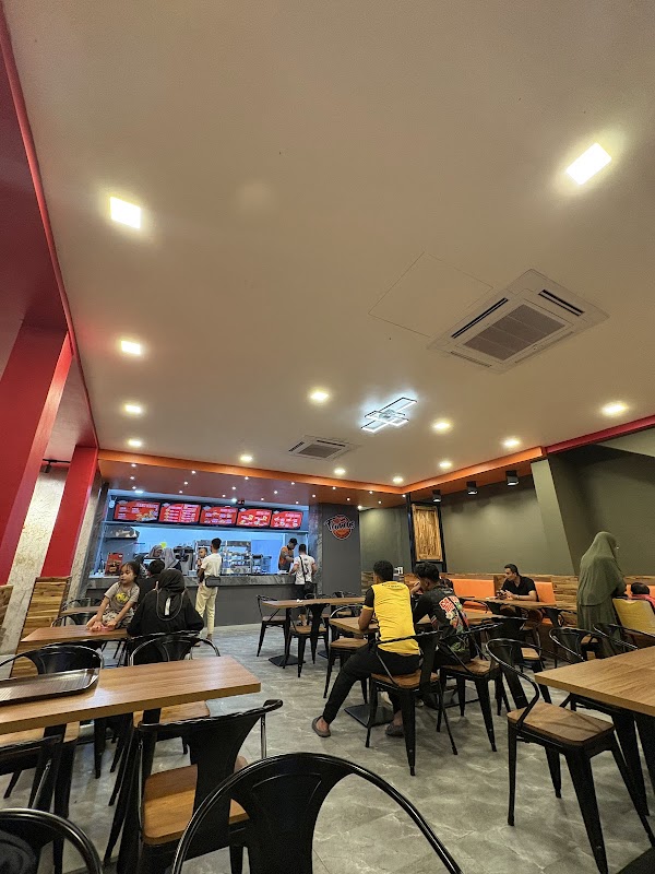 Famous fried chicken - Photo 1