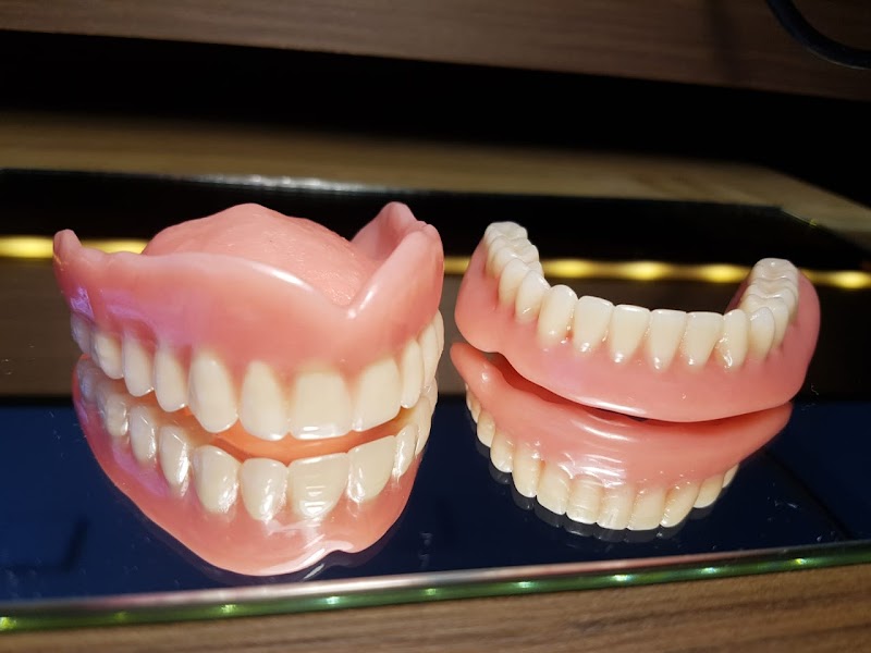 Clínica DeLara | dentista, curitiba, implante, tratamento canal, clareamento, próteses, extração, ahú, cabral, juvevê - foto 5