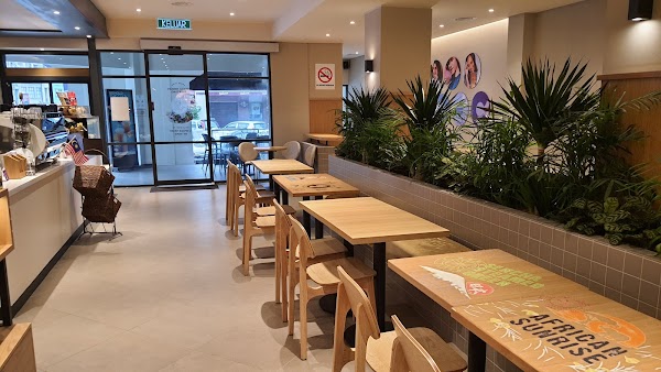 The Coffee Bean & Tea Leaf - Photo 1