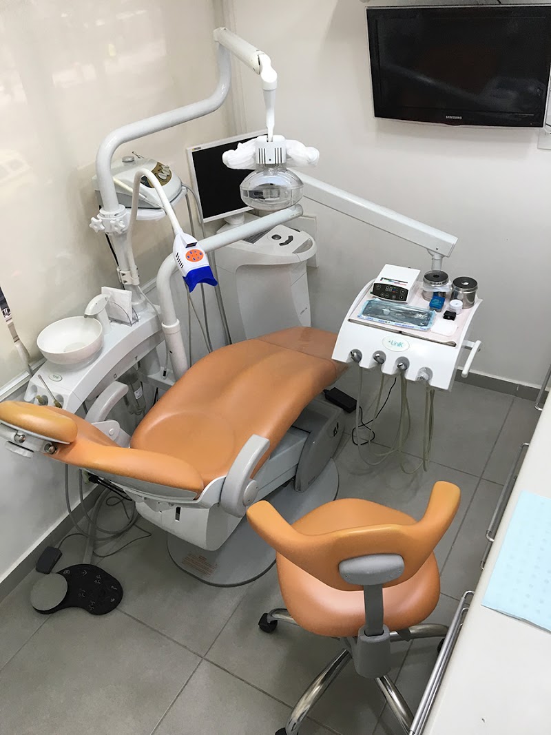 Dra. Vivian Carvalho Faria | Ortodontia - foto 2