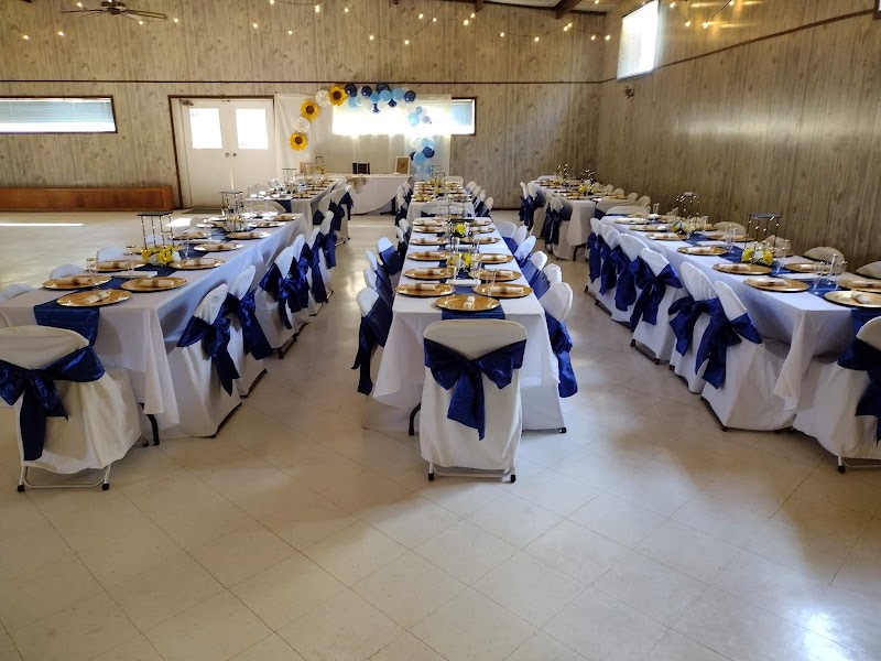 Booker's Dude Ranch Venue, Truck Parking & RV Rentals - Photo 2
