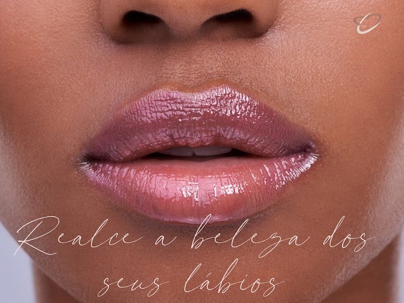 Dra. Marília Vitória | Implantes Dentários | Prótese Dentárias | Facetas de Porcelana | Alinhador Estético - foto 4