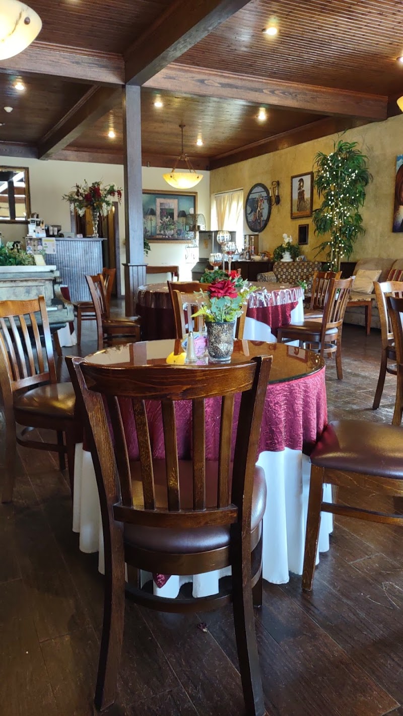 R & R Bakery & Coffee Shop photo 3