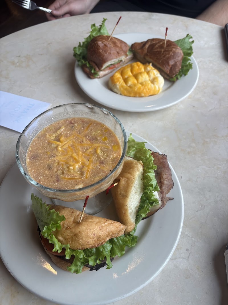 R & R Bakery & Coffee Shop photo 2