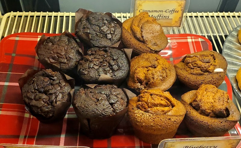 R & R Bakery & Coffee Shop photo 4
