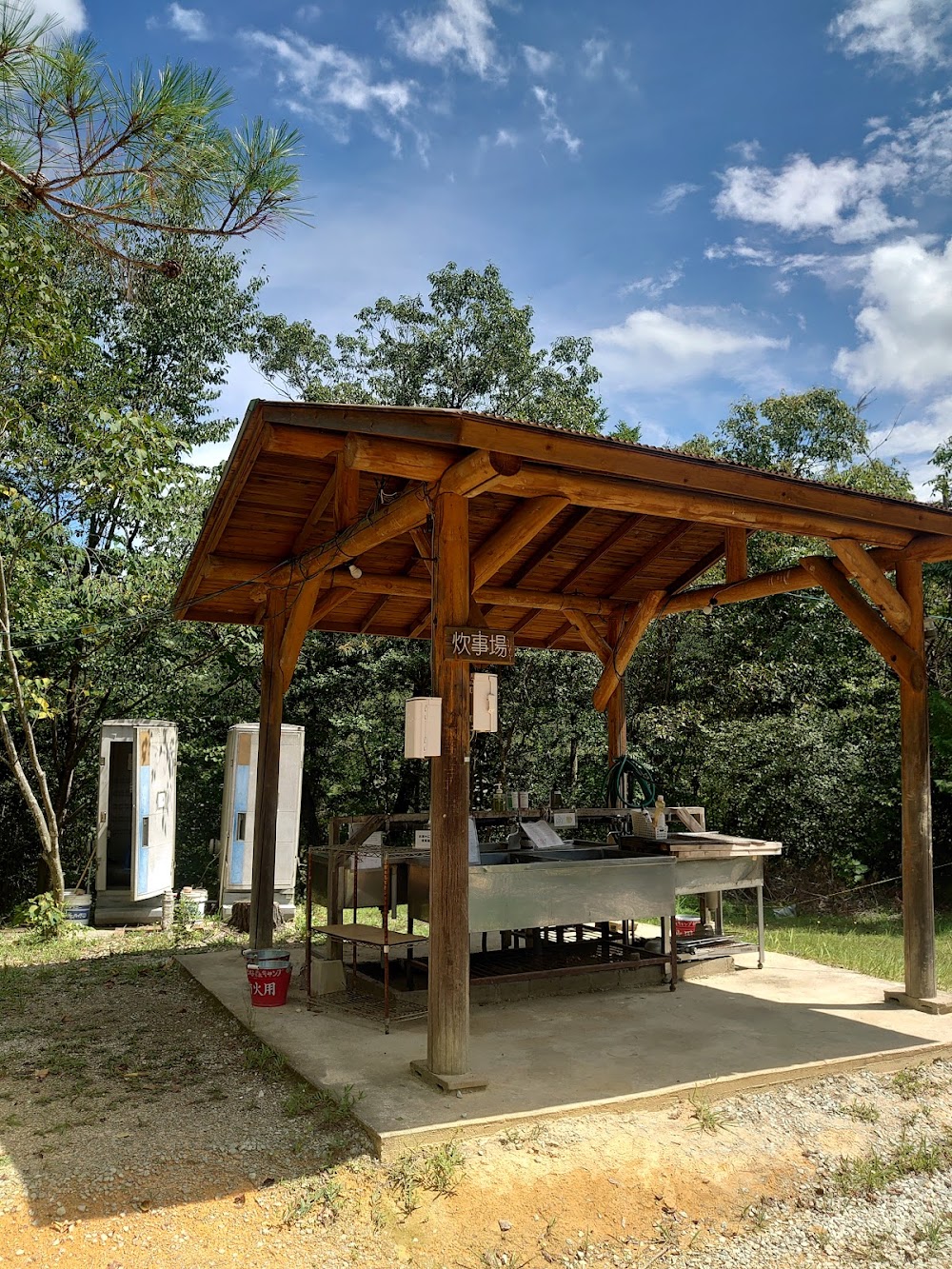 ちいさな森キャンプ村