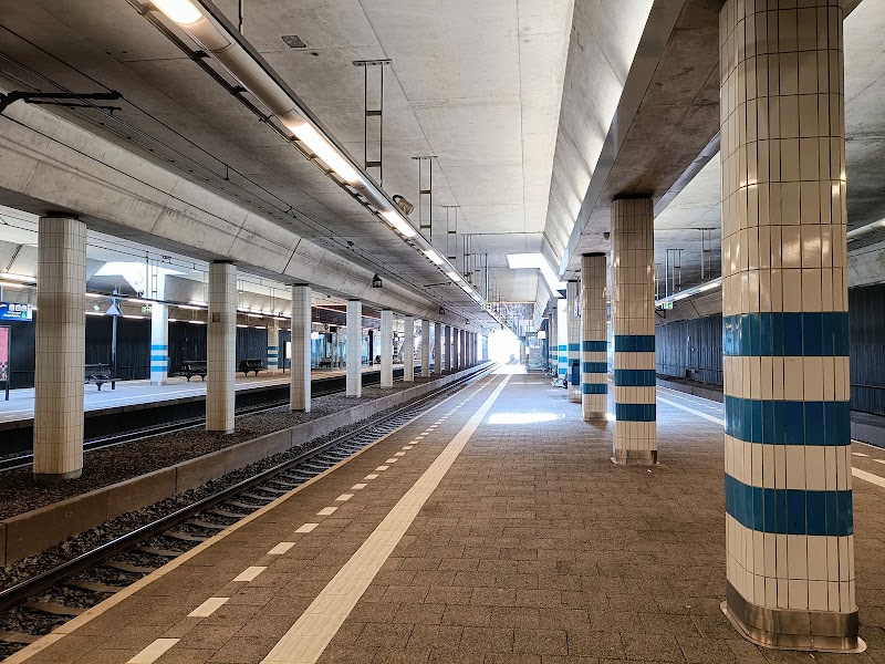 Station Rijswijk modern