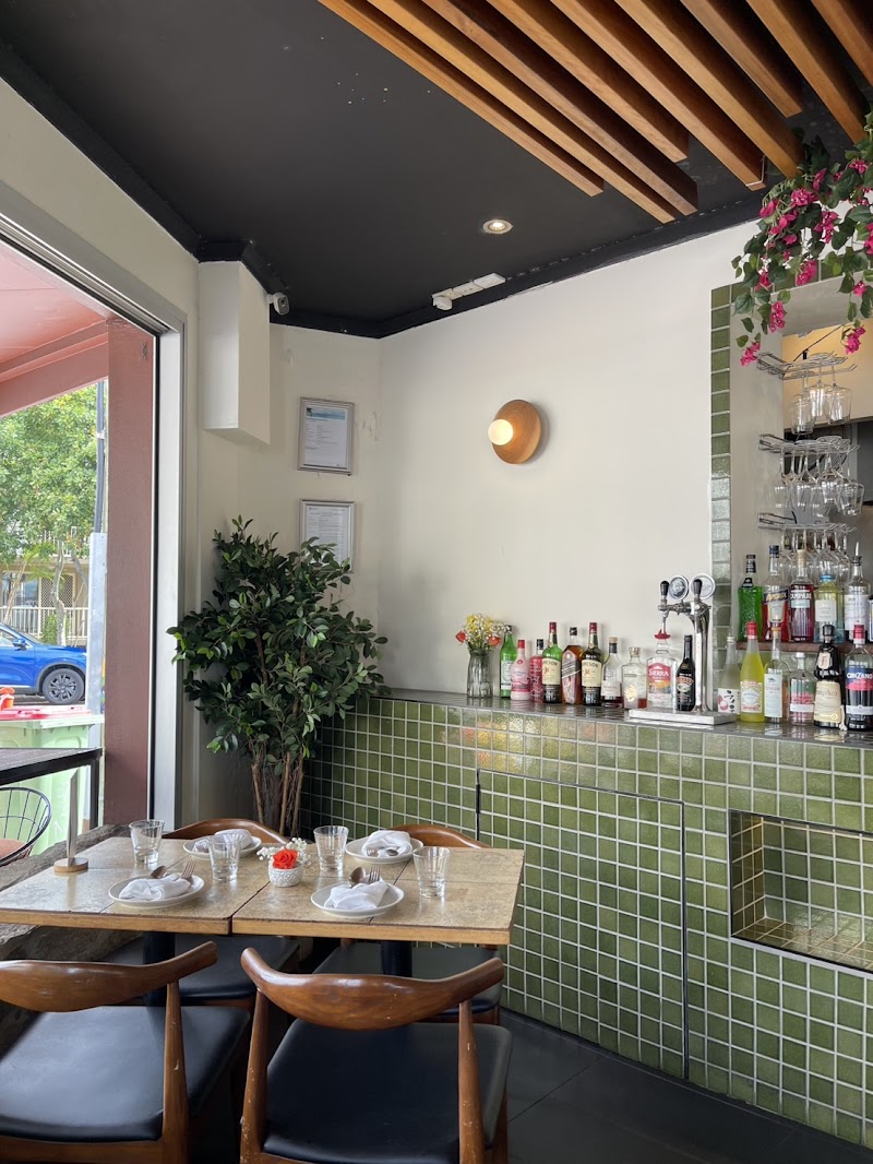 Tide Bar and Kitchen photo 9