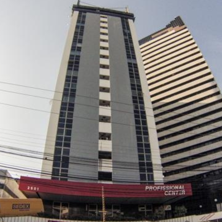 Dentista Dr Fausto Queiroz I Implante Dentário em Salvador - foto 1