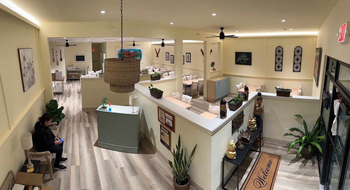 Mei Thai Restaurant & Sushi Bar