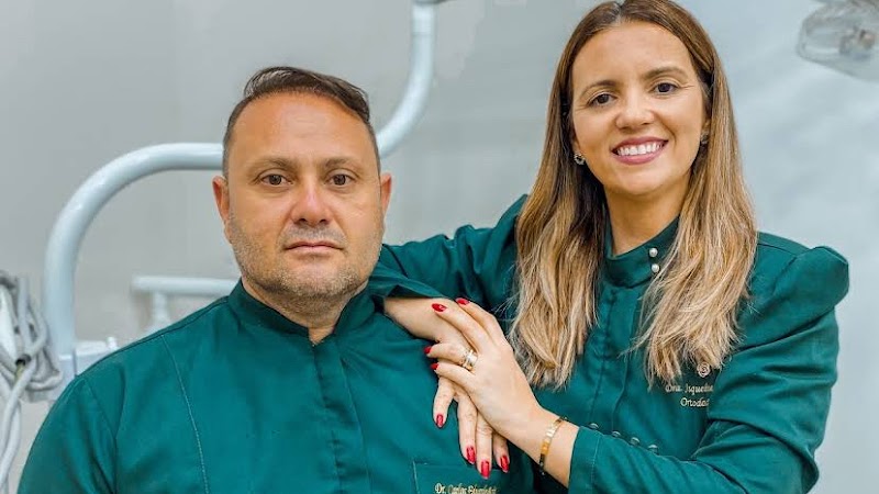 Dentista Zona Oeste RJ | Dra. Jaqueline Gil - A2 Odontologia