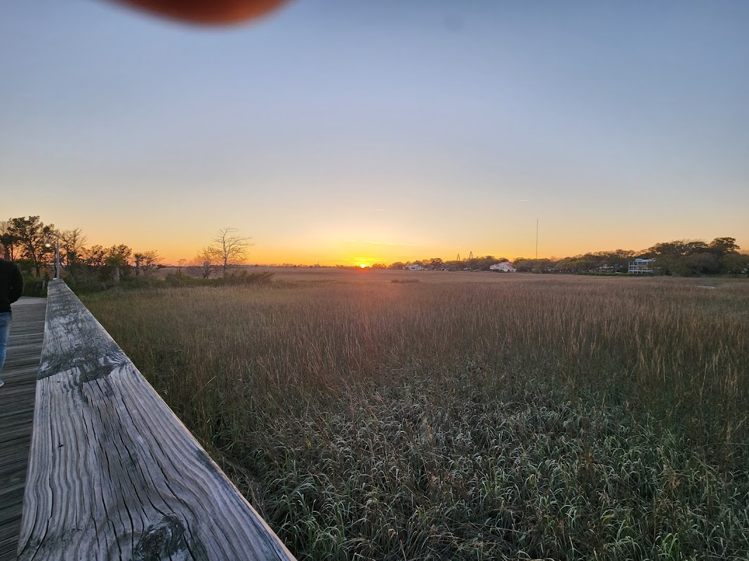 Muddy's Dockside Bar photo 4