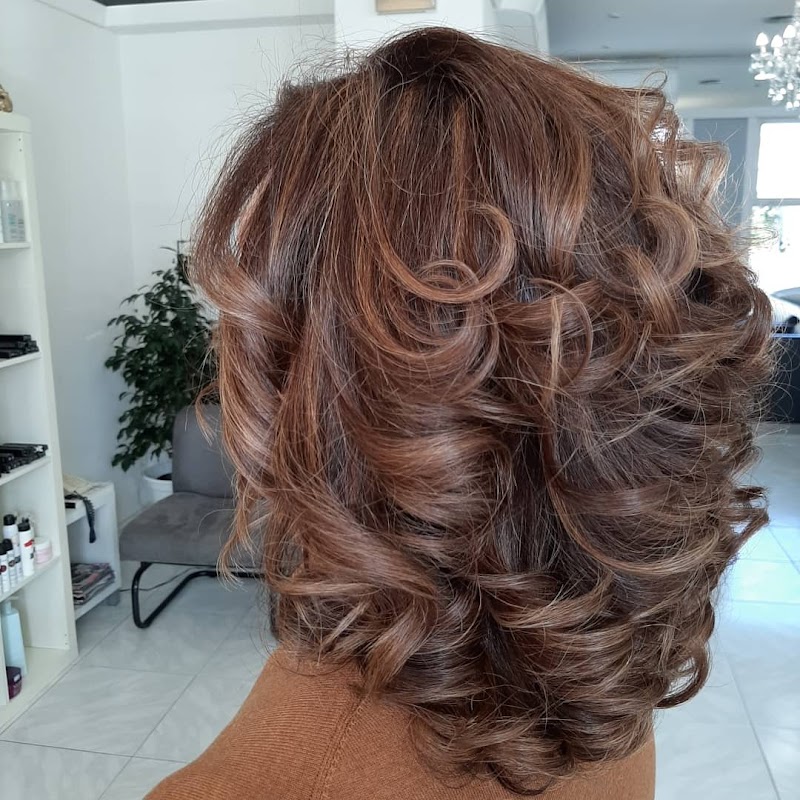 Peluquería Mila Estévez photo 2