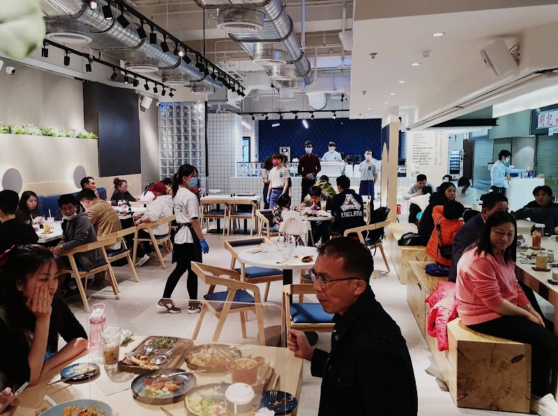 Comfy by Chef's Stage