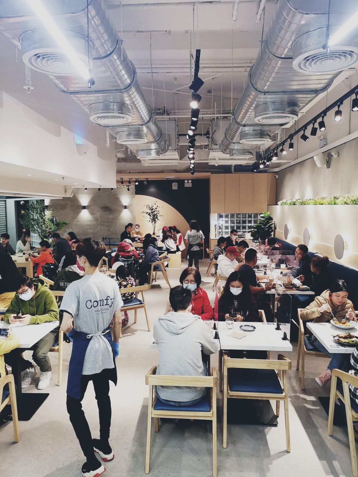 Comfy by Chef's Stage (東廣場) photo 1