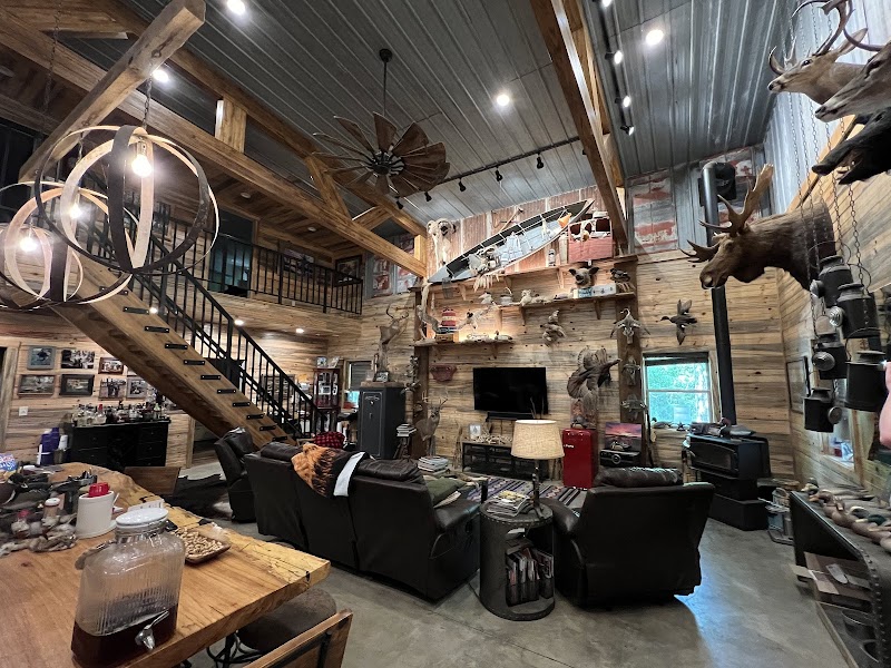 Tiger Back Lodge - Photo 1