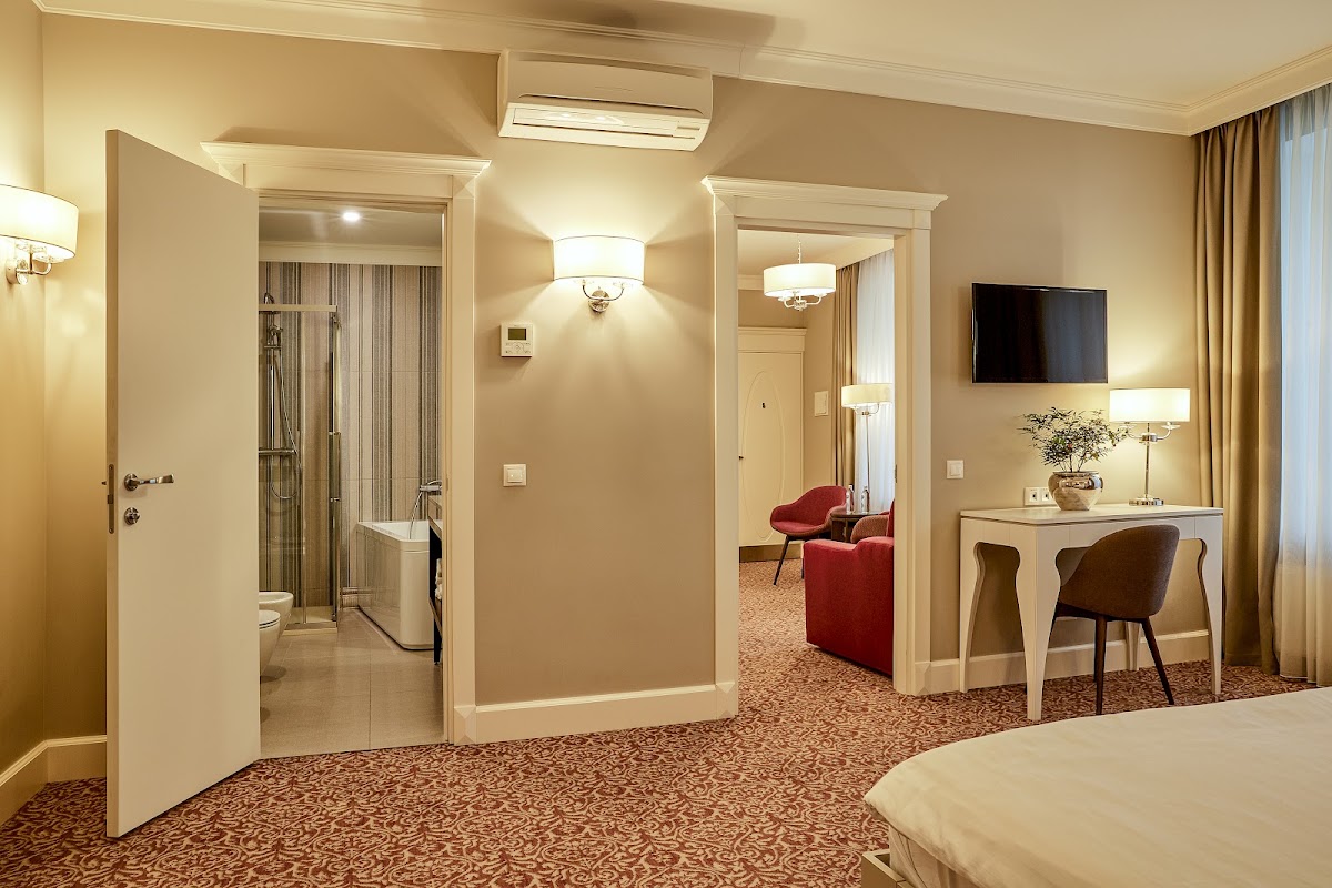 Ratonda Centrum Hotels 4